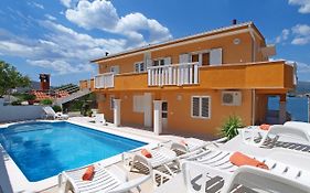 Apartment Mornar-4 By Interhome